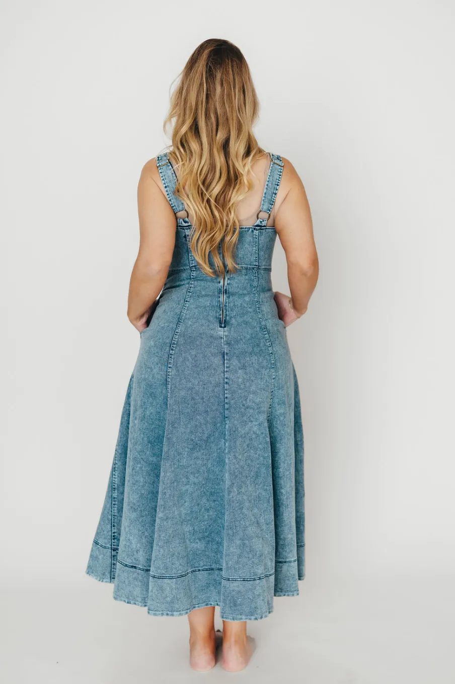 Fashion Worth Collective Abigail Sleeveless Denim Midi Dress in Denim Blue