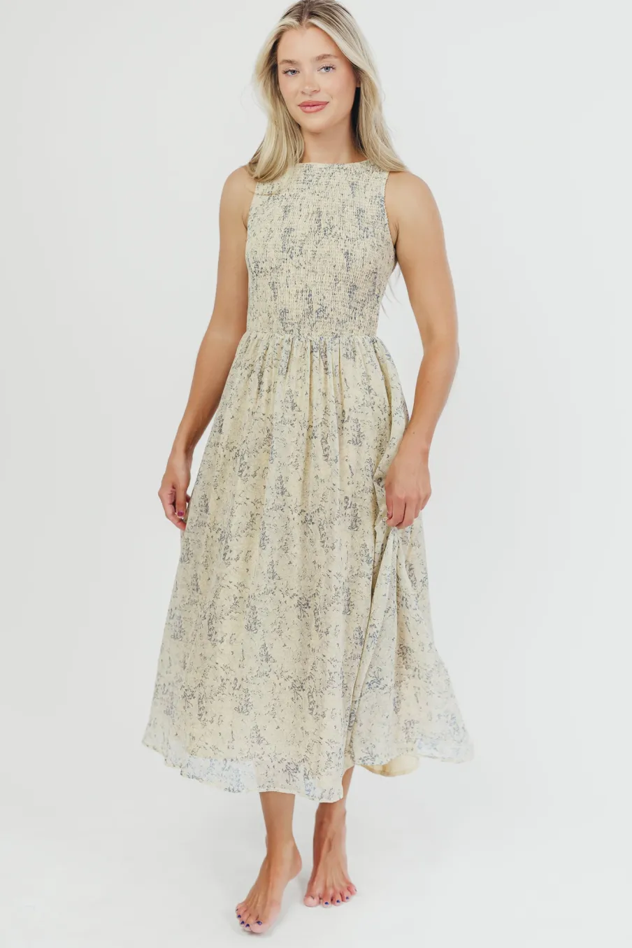 Best Worth Collective Alaina Floral Print Smocked Midi Dress in Blue Multi