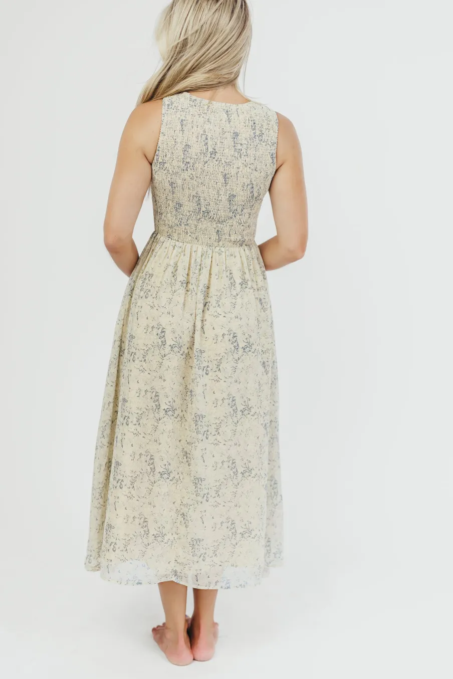 Best Worth Collective Alaina Floral Print Smocked Midi Dress in Blue Multi