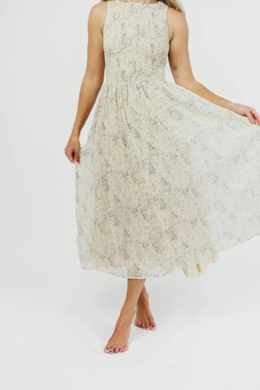Best Worth Collective Alaina Floral Print Smocked Midi Dress in Blue Multi