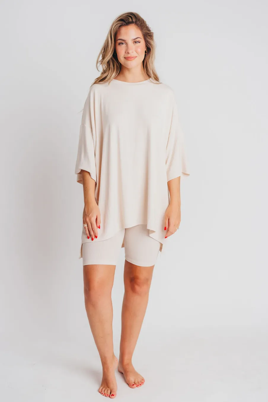 Online Worth Collective All Weekend Long Set - Short Sleeves - in Oatmeal
