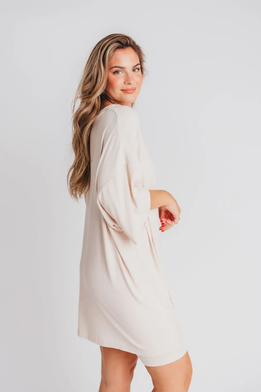 Online Worth Collective All Weekend Long Set - Short Sleeves - in Oatmeal