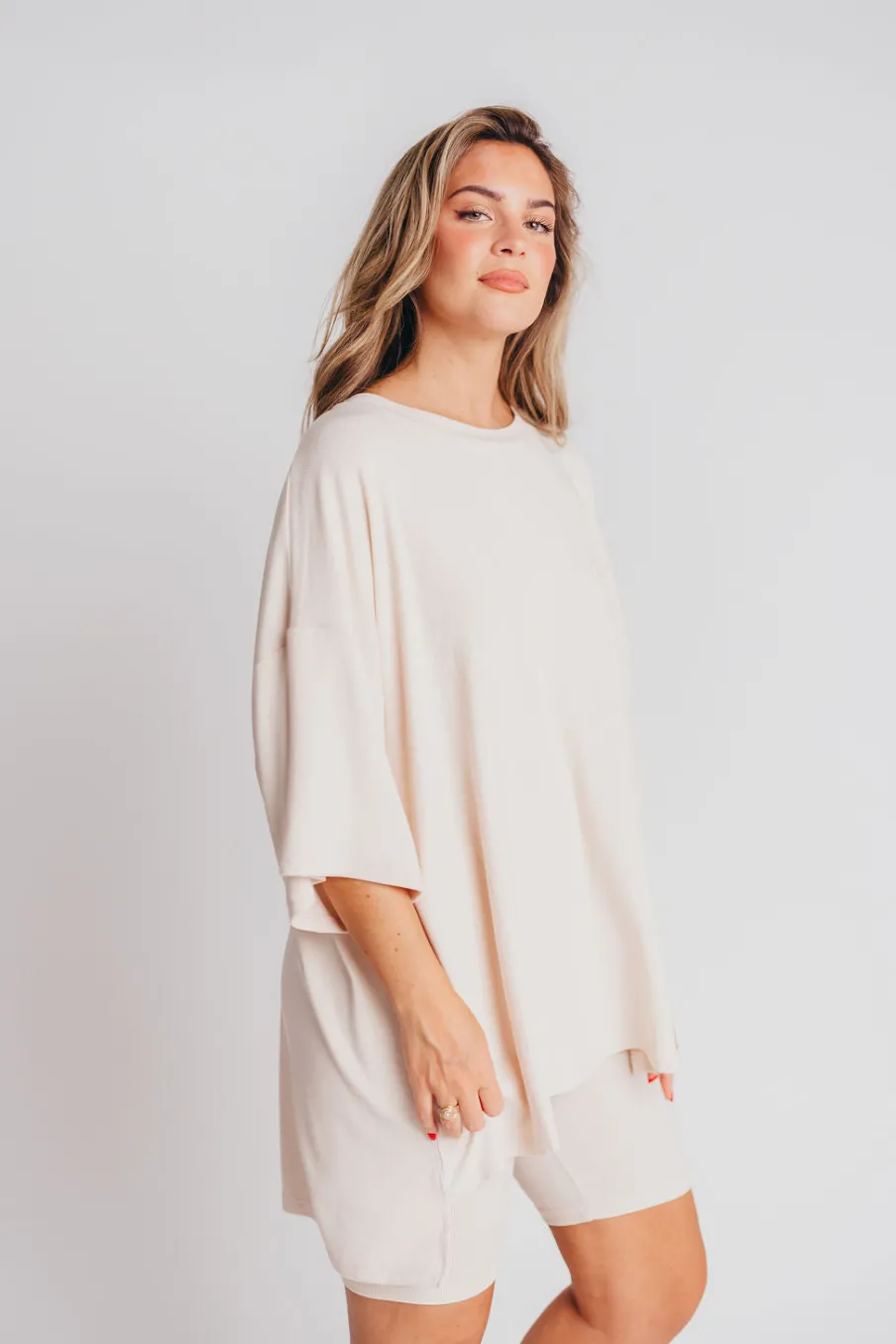 Online Worth Collective All Weekend Long Set - Short Sleeves - in Oatmeal