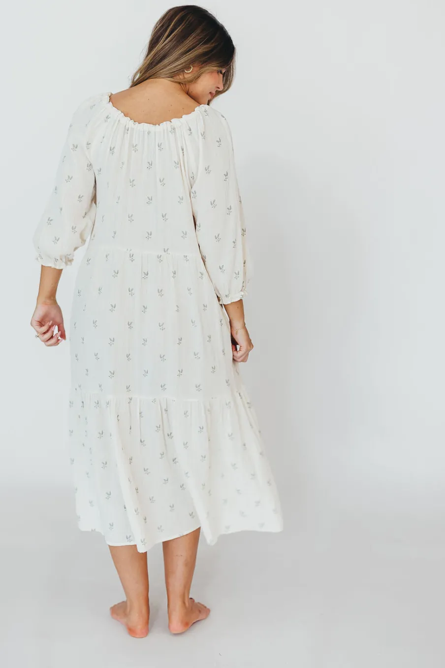 Clearance Worth Collective Avery Tiered Linen-Blend Midi Dress in Soy/Sage Foliage - Bump Friendl