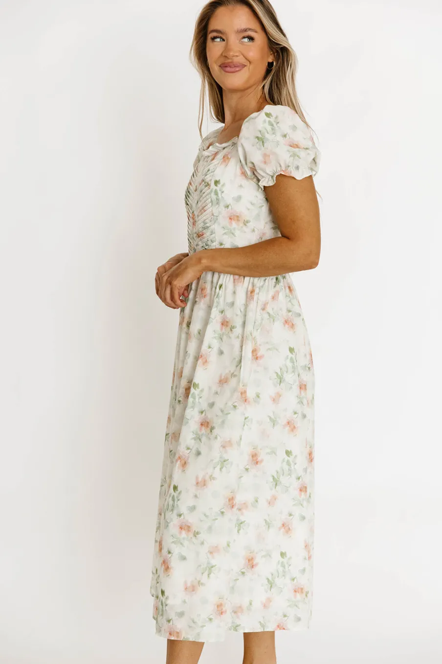 Clearance Worth Collective Azalea Ruched Puff Sleeve Midi Dress in Ivory Floral