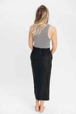 Discount Worth Collective Better Days Button-Down Midi Cargo Skirt in Black