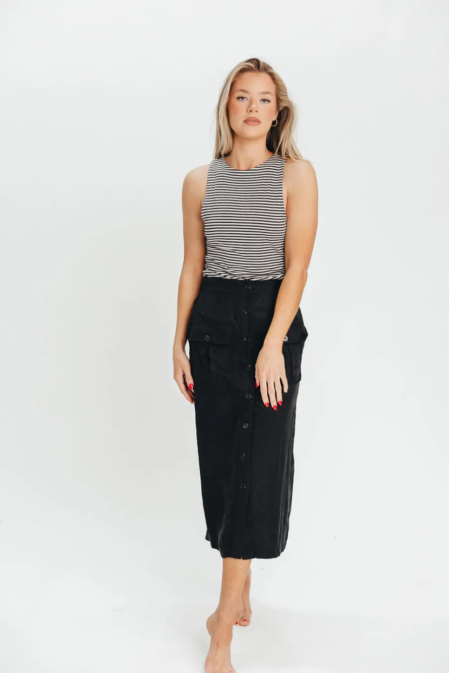 Discount Worth Collective Better Days Button-Down Midi Cargo Skirt in Black