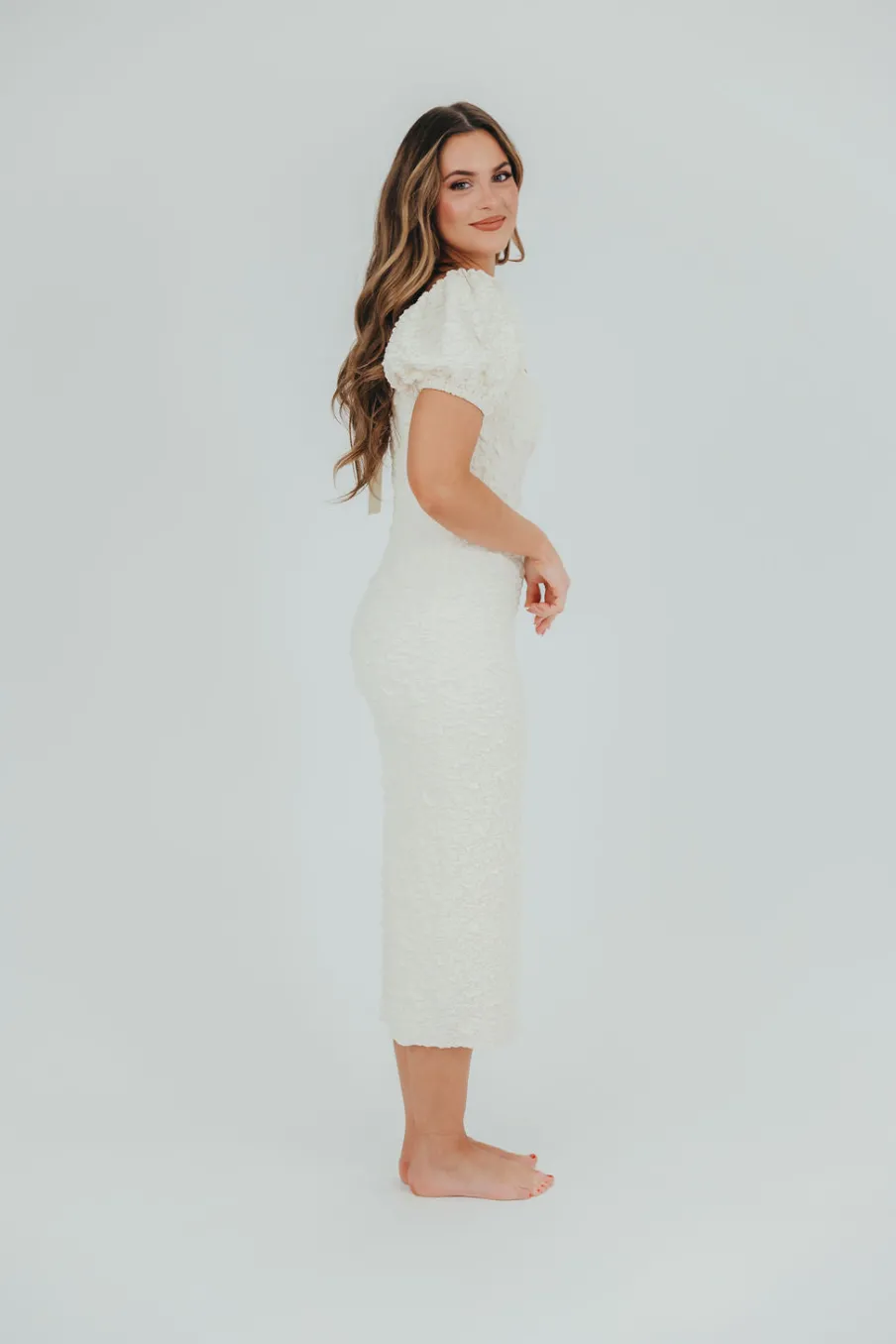 New Worth Collective Blakeley Textured Midi Dress in Ivory- Bump Friendly & Inclusive Sizin