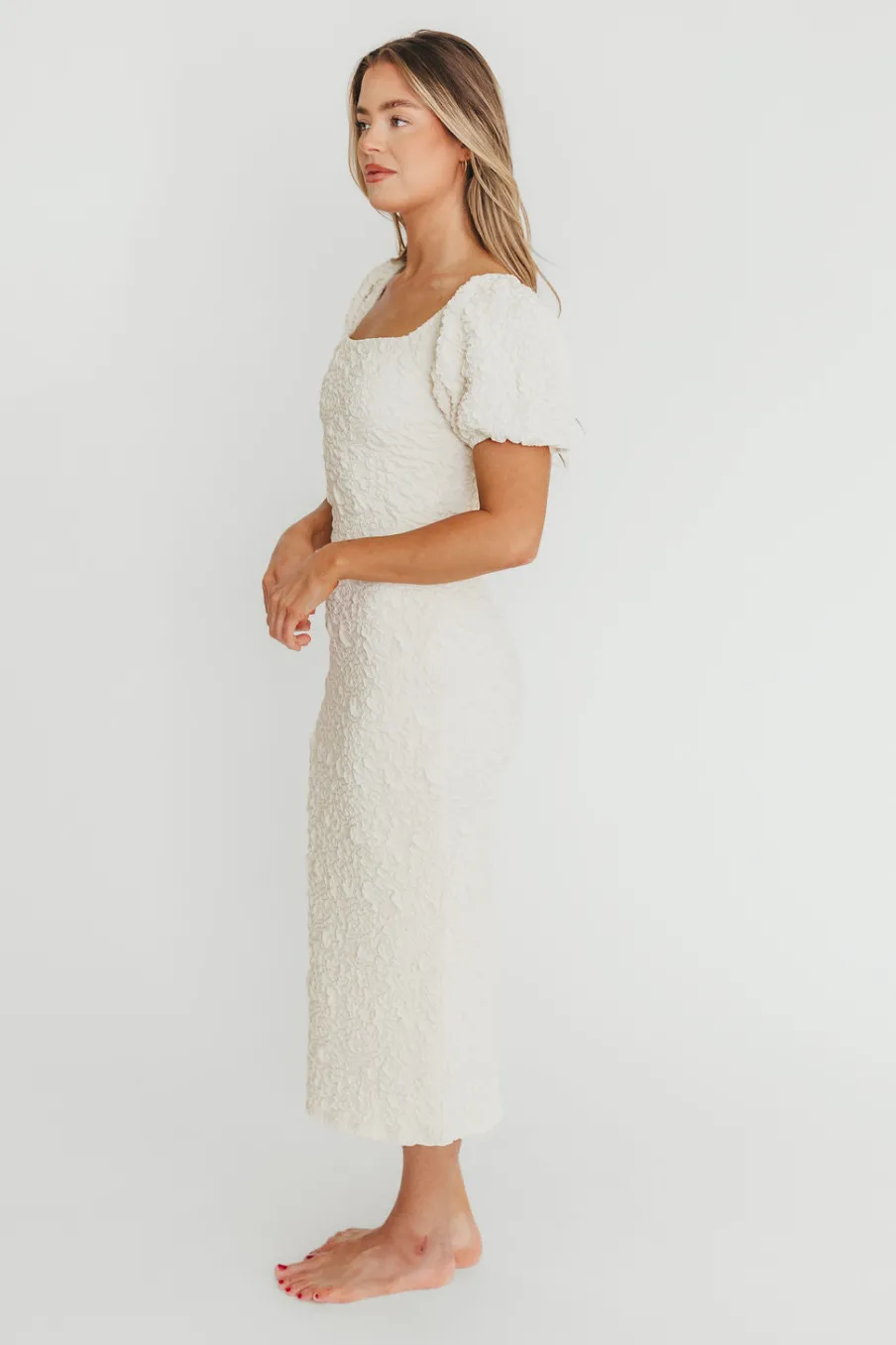 New Worth Collective Blakeley Textured Midi Dress in Ivory- Bump Friendly & Inclusive Sizin
