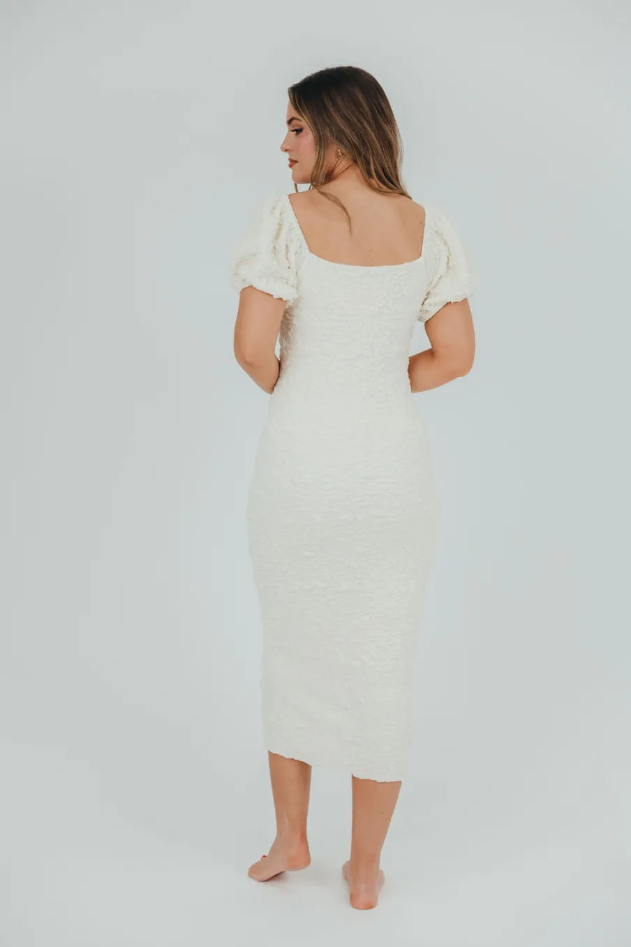 New Worth Collective Blakeley Textured Midi Dress in Ivory- Bump Friendly & Inclusive Sizin