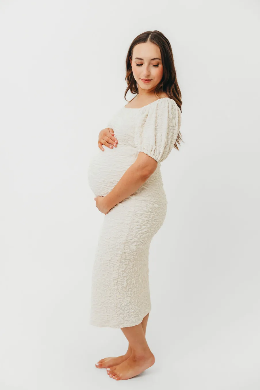New Worth Collective Blakeley Textured Midi Dress in Ivory- Bump Friendly & Inclusive Sizin