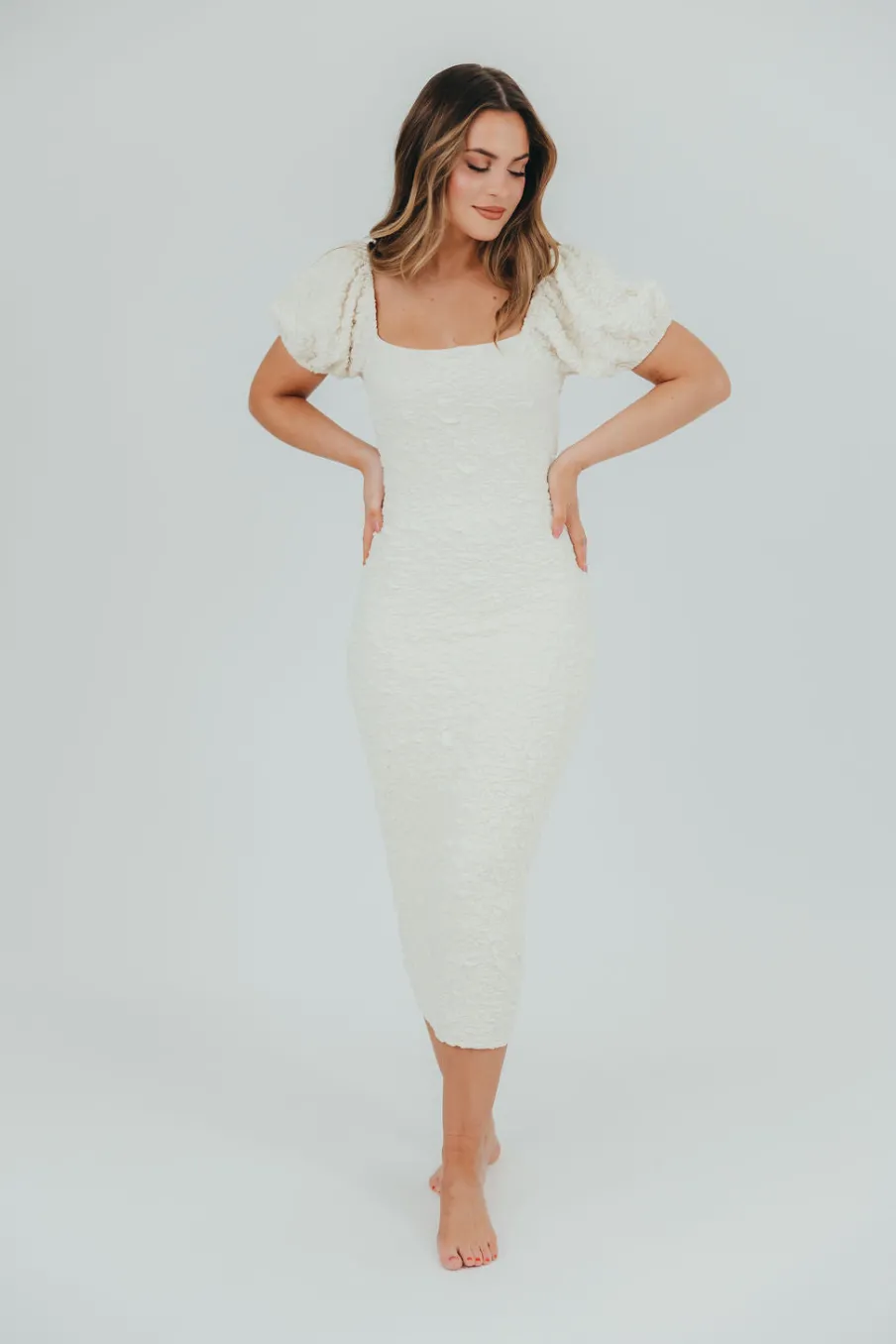 New Worth Collective Blakeley Textured Midi Dress in Ivory- Bump Friendly & Inclusive Sizin