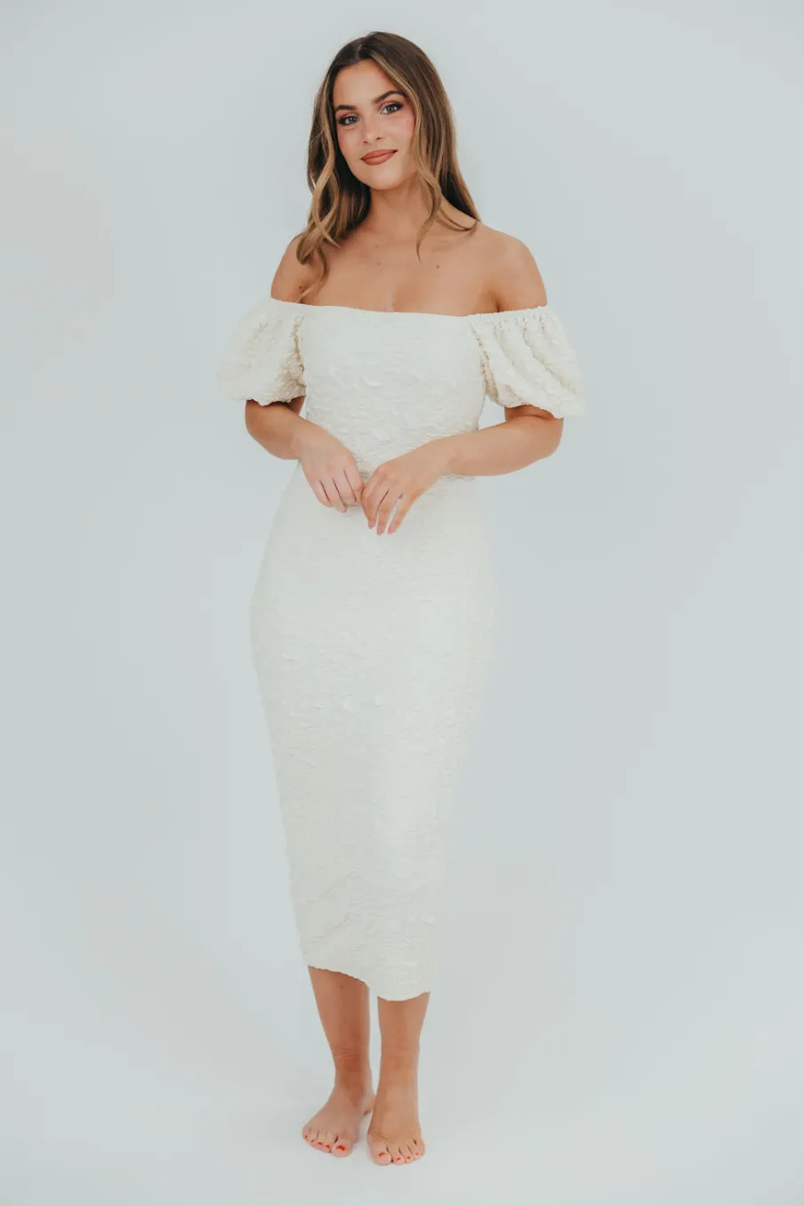 New Worth Collective Blakeley Textured Midi Dress in Ivory- Bump Friendly & Inclusive Sizin