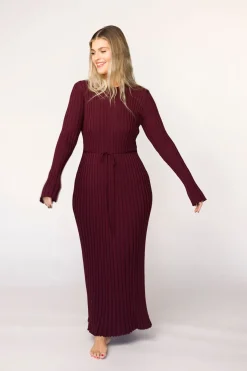 Outlet Worth Collective Colette Premium Long Sleeved Ribbed Knit Maxi Dress in Burgundy - Bump