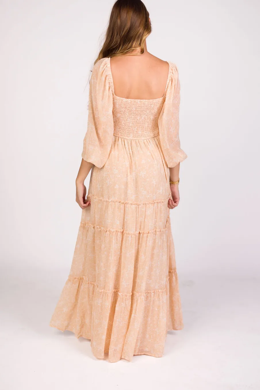 Outlet Worth Collective Daphne Long Sleeve Maxi Dress in Light Beige/White Floral - Bump Frien