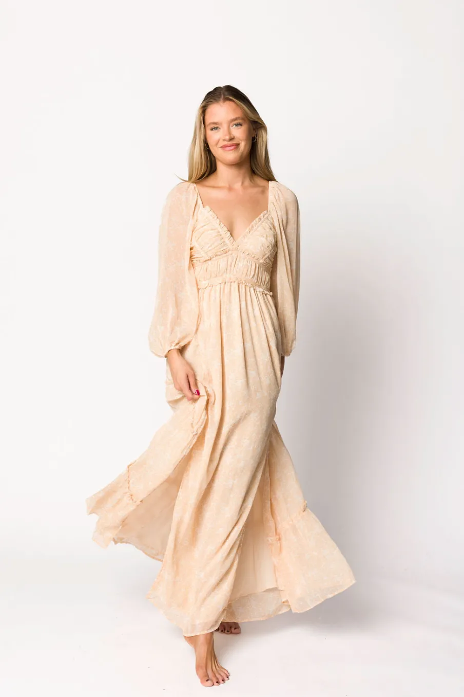 Outlet Worth Collective Daphne Long Sleeve Maxi Dress in Light Beige/White Floral - Bump Frien