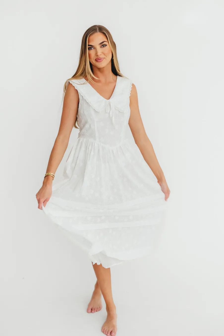 Discount Worth Collective Elaine 100% Cotton Embroidered Midi Dress in White Floral