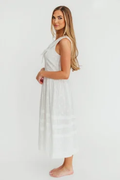 Discount Worth Collective Elaine 100% Cotton Embroidered Midi Dress in White Floral