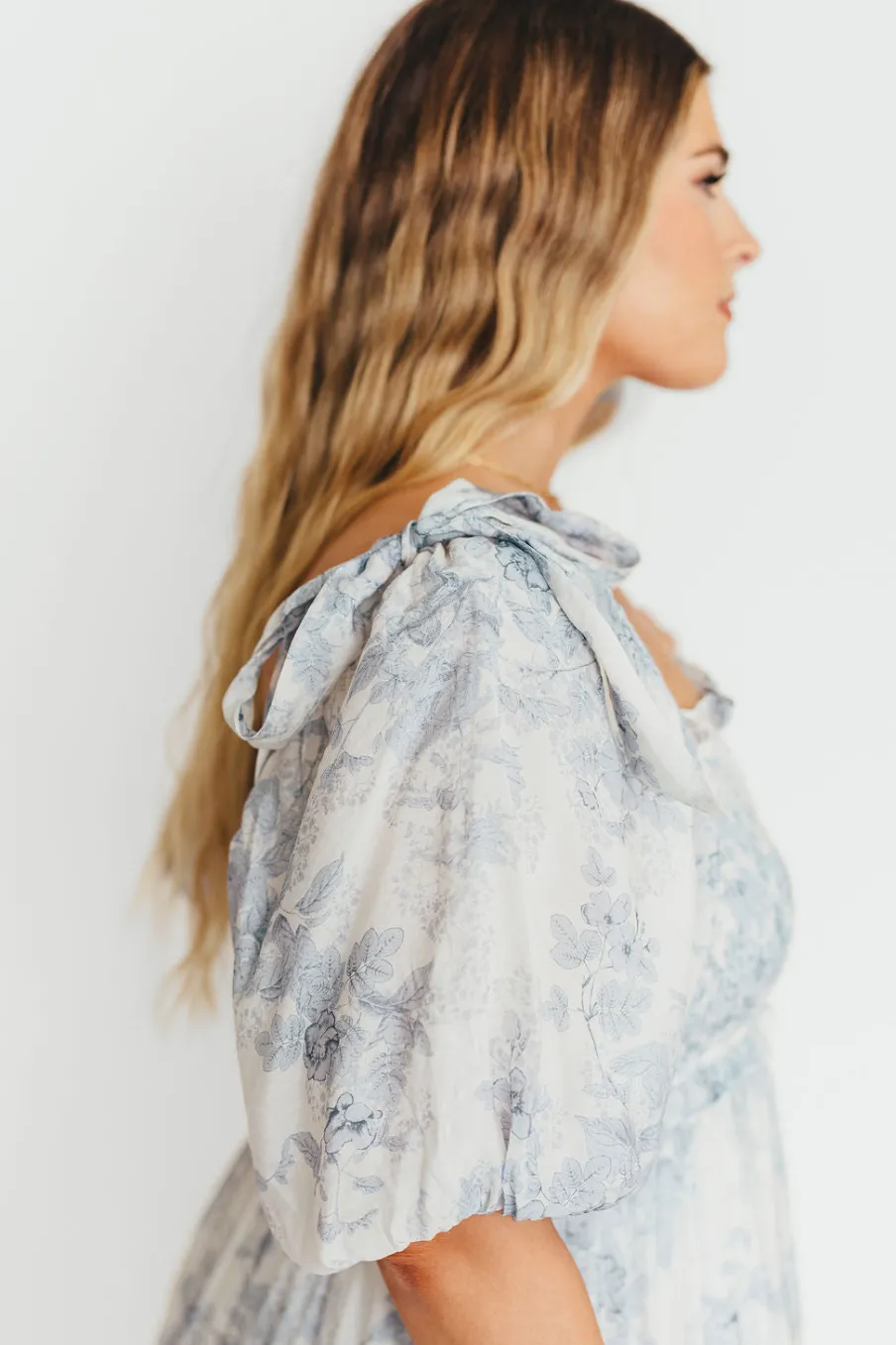 Best Worth Collective Elena Floral Print Smocked Midi Dress in Blue - Bump Friendly & Inclus