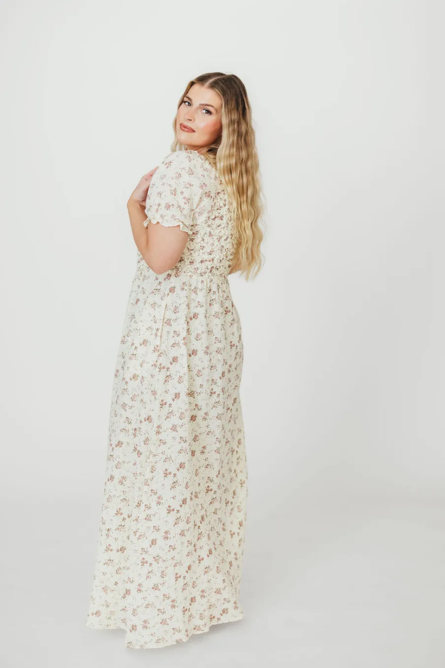 Discount Worth Collective Emilia 100% Cotton Smocked Maxi Dress in Ivory/Mauve Floral - Bump Fri