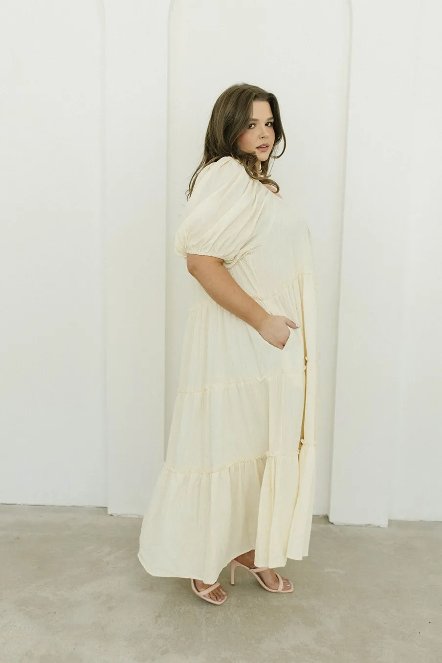 Discount Worth Collective Eva Puffed Sleeve Maxi Dress in Cream - Bump Friendly & Inclusive Sizi