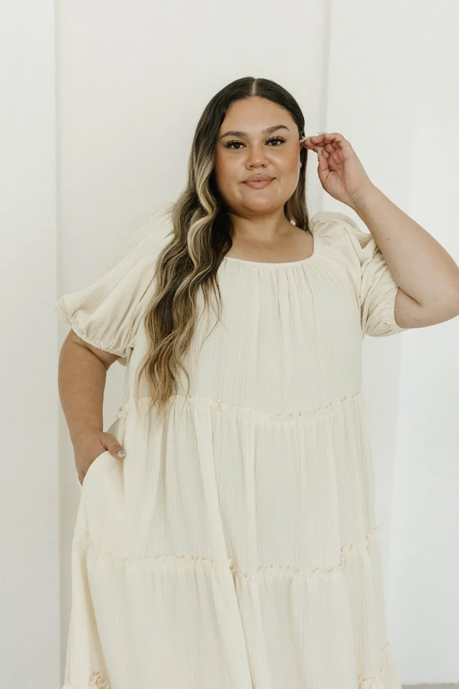 Discount Worth Collective Eva Puffed Sleeve Maxi Dress in Cream - Bump Friendly & Inclusive Sizi