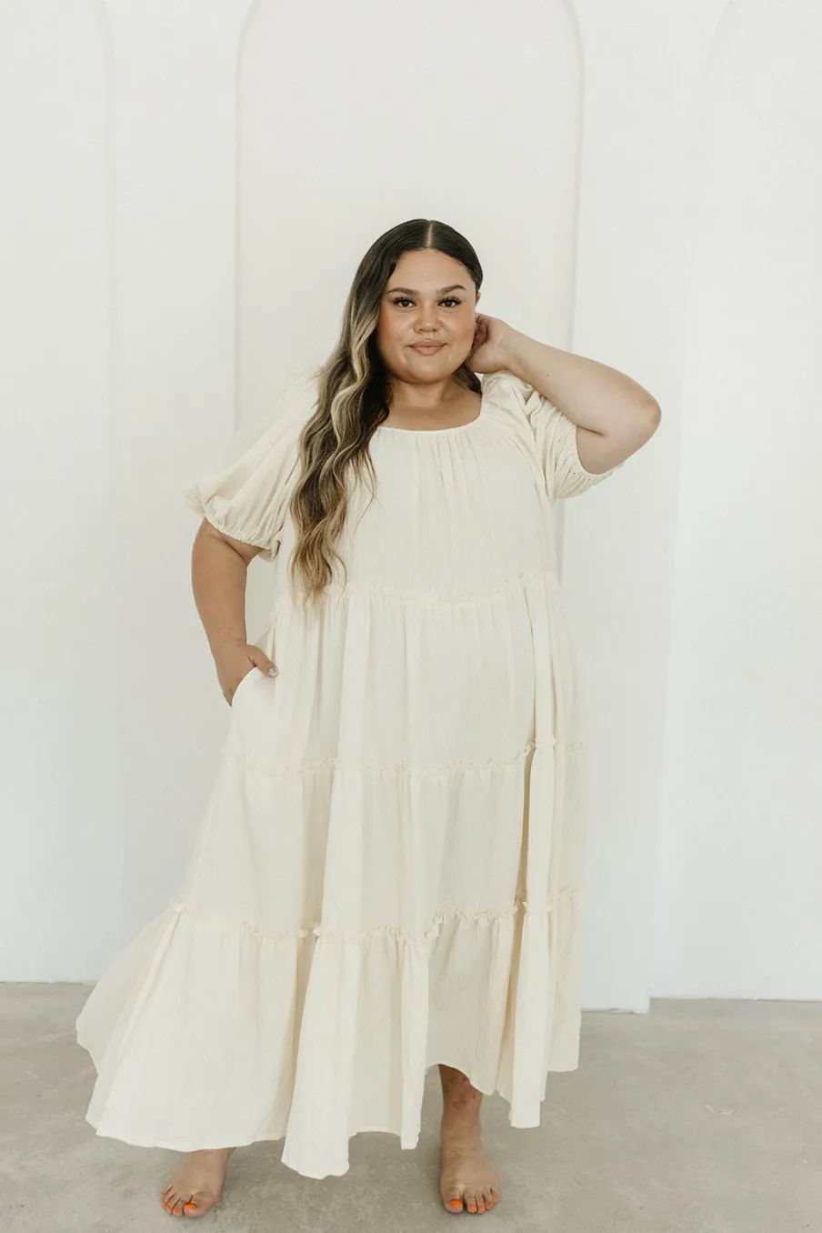 Discount Worth Collective Eva Puffed Sleeve Maxi Dress in Cream - Bump Friendly & Inclusive Sizi