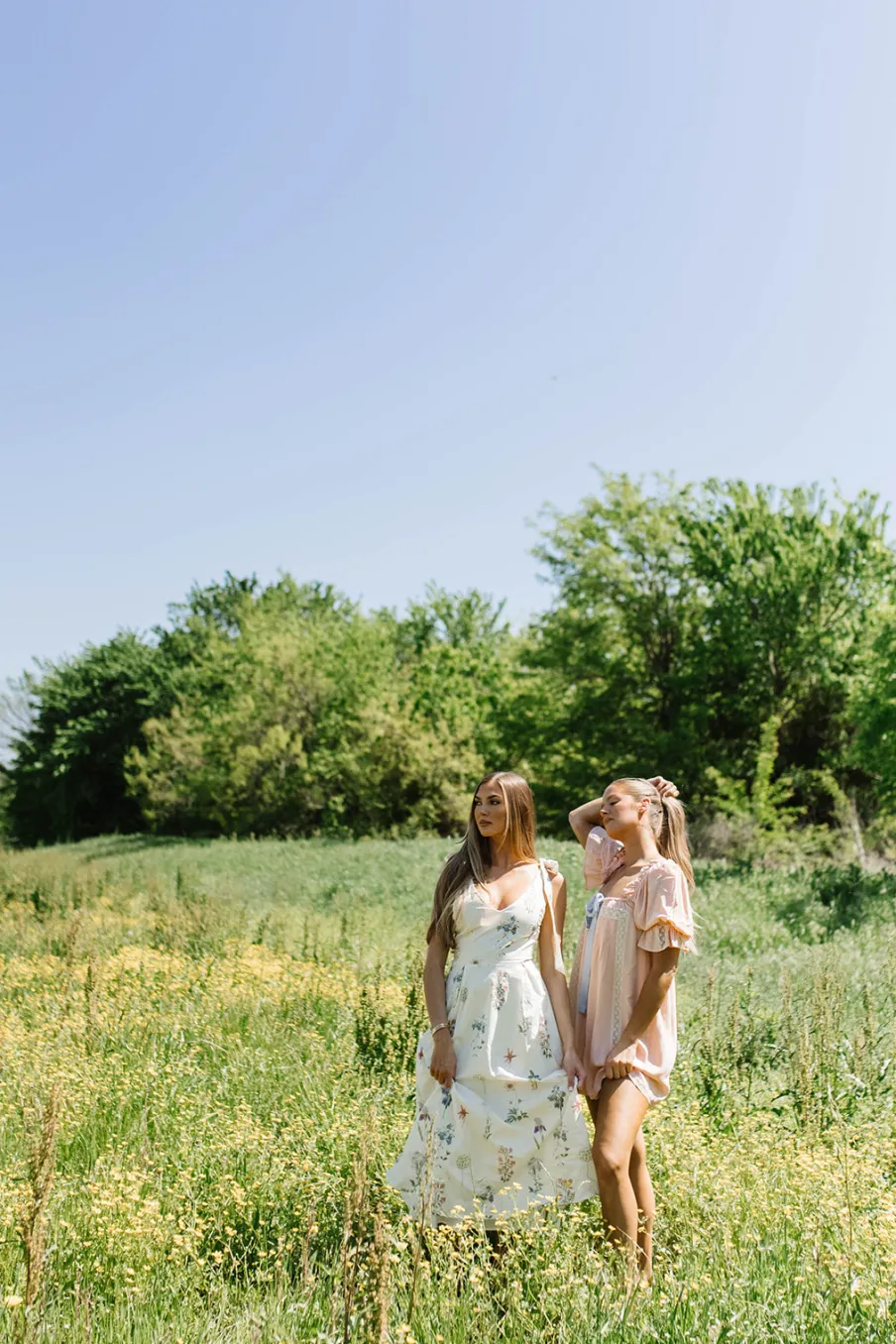 Outlet Worth Collective Fawna Floral Midi Dress in Cream