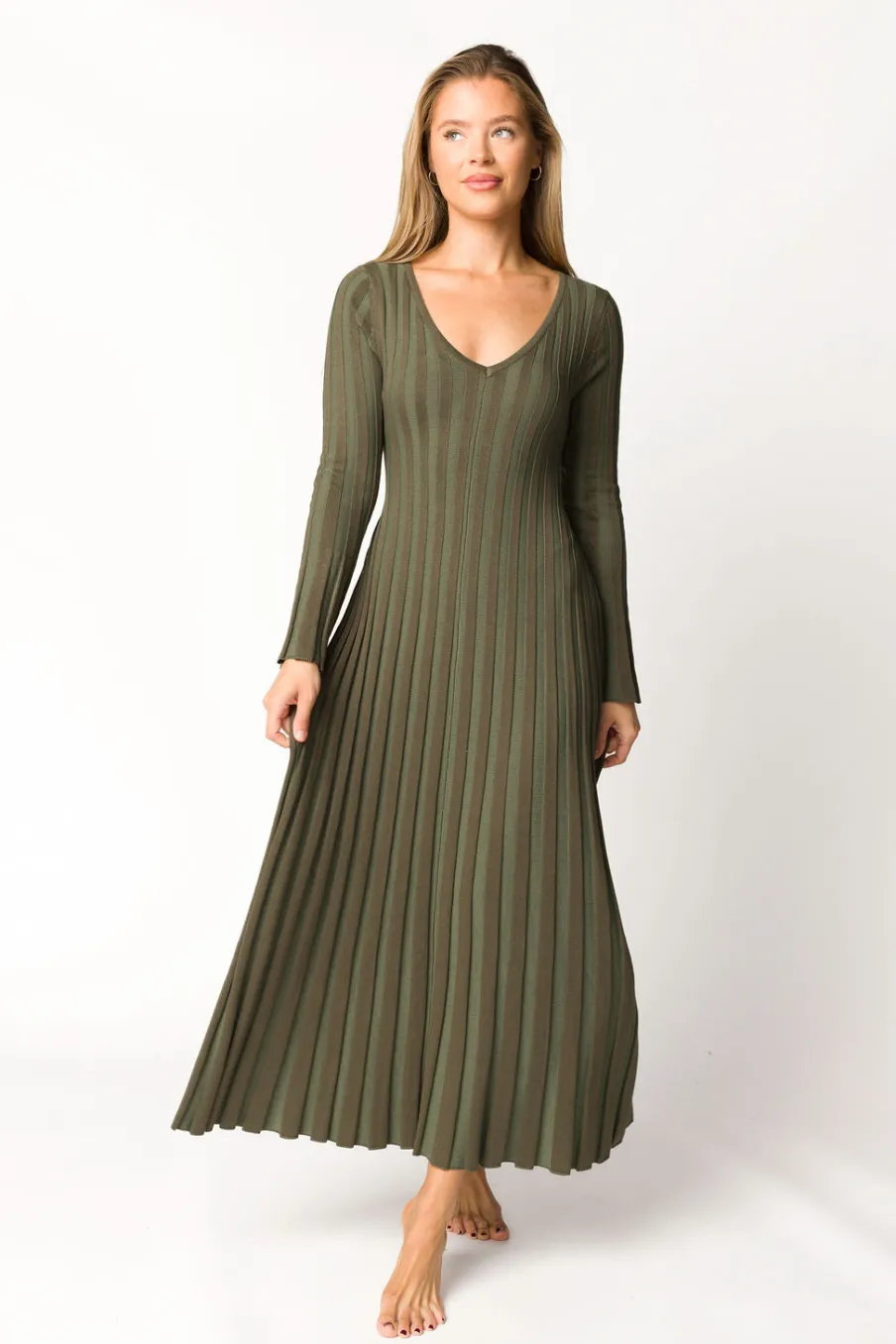 Outlet Worth Collective Hadley Long Sleeve V-Neck Knit Maxi Dress in Olive- Bump Friendly