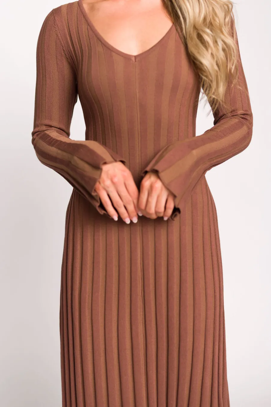 Sale Worth Collective Hadley Long Sleeve V-Neck Knit Maxi Dress in Cocoa