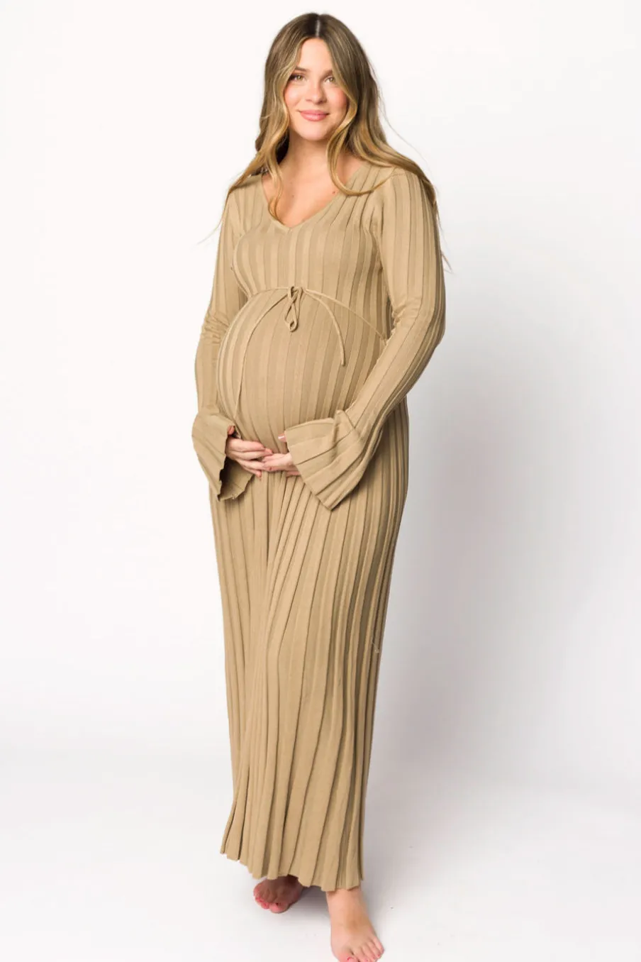 Best Worth Collective Hadley Long Sleeve V-Neck Knit Maxi Dress in Dune