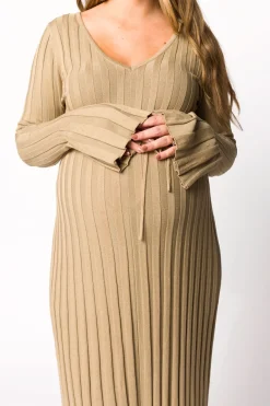 Best Worth Collective Hadley Long Sleeve V-Neck Knit Maxi Dress in Dune
