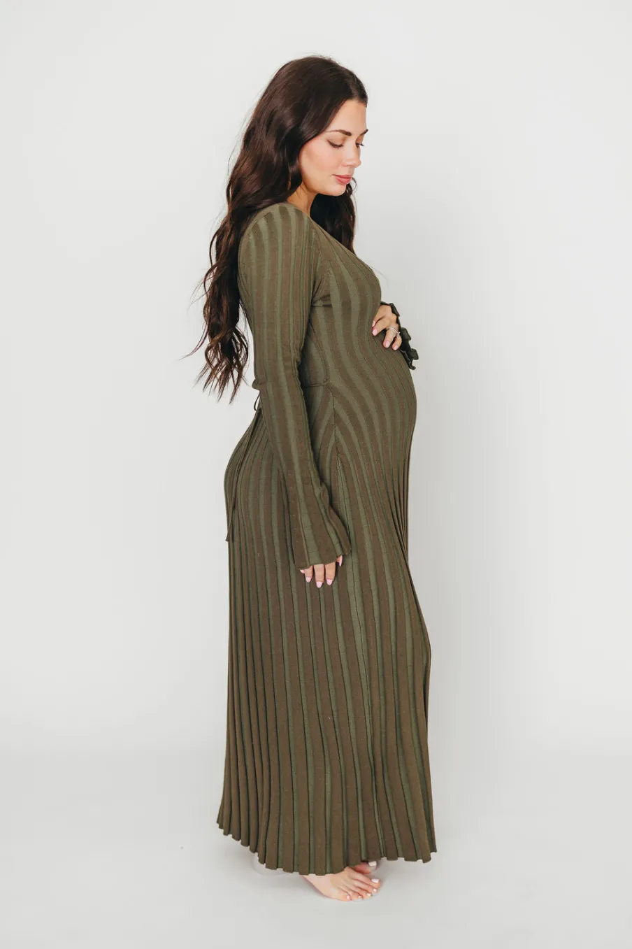 Outlet Worth Collective Hadley Long Sleeve V-Neck Knit Maxi Dress in Olive- Bump Friendly