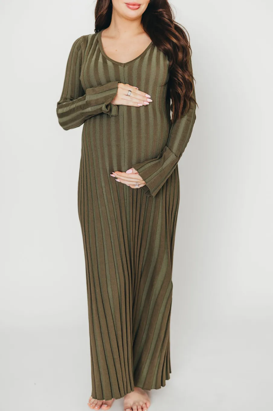 Outlet Worth Collective Hadley Long Sleeve V-Neck Knit Maxi Dress in Olive- Bump Friendly