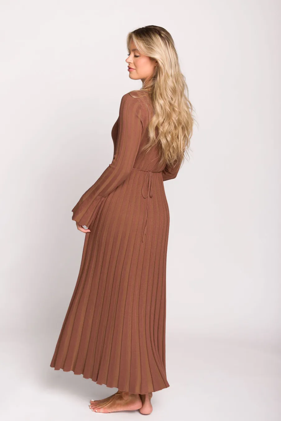 Sale Worth Collective Hadley Long Sleeve V-Neck Knit Maxi Dress in Cocoa