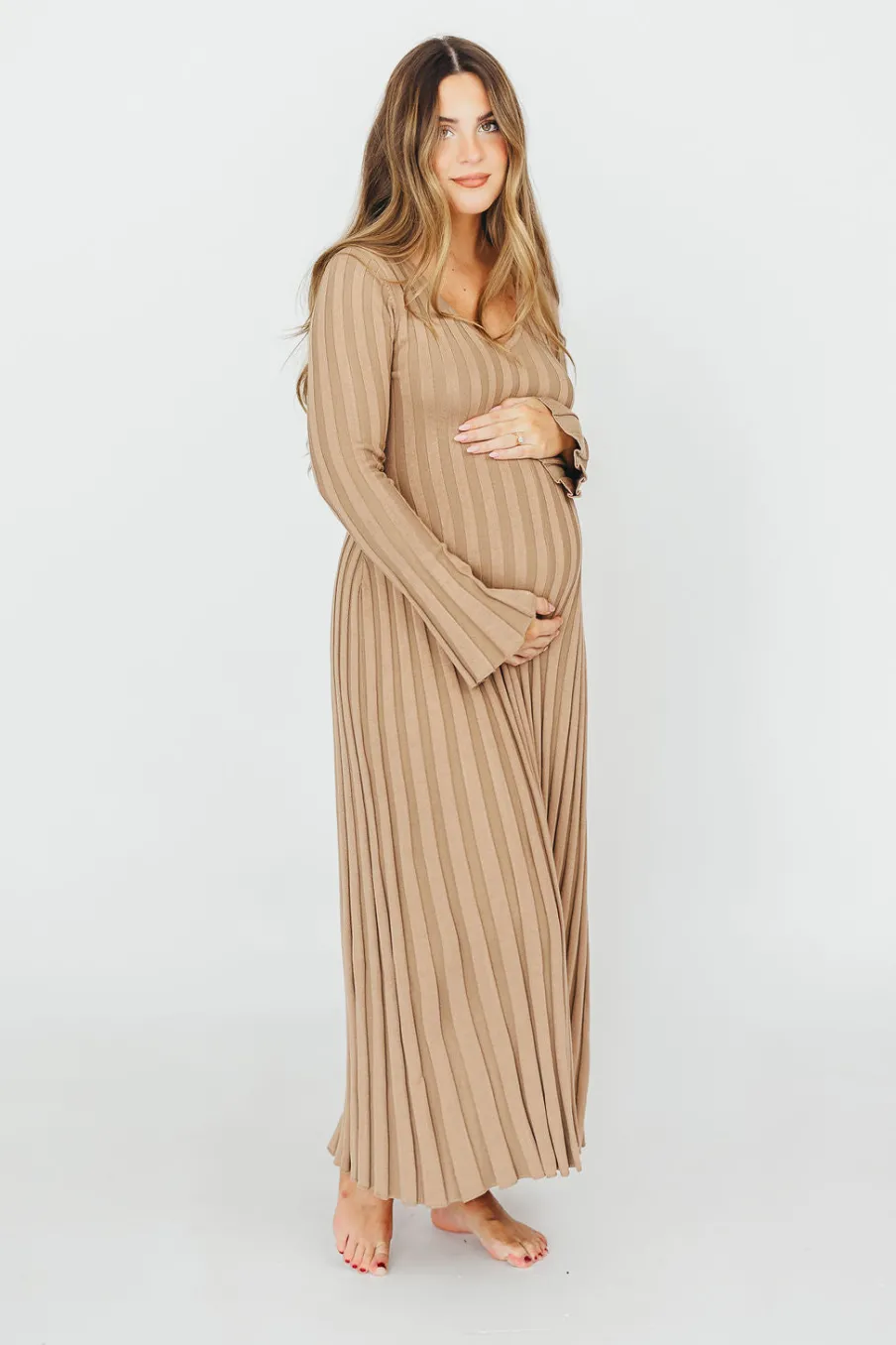 Fashion Worth Collective Hadley Long Sleeve V-Neck Knit Maxi Dress in Espresso