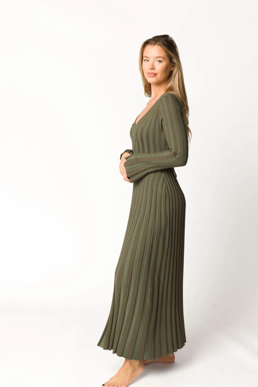 Outlet Worth Collective Hadley Long Sleeve V-Neck Knit Maxi Dress in Olive- Bump Friendly