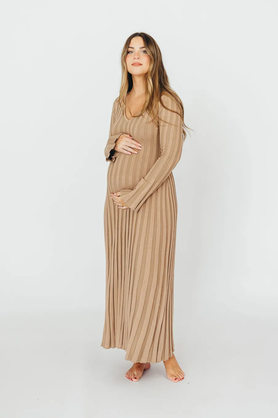 Fashion Worth Collective Hadley Long Sleeve V-Neck Knit Maxi Dress in Espresso