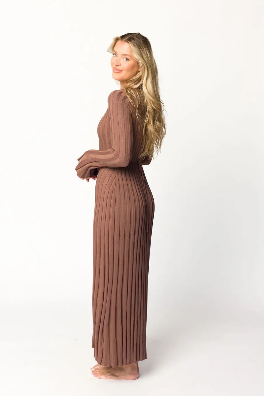Sale Worth Collective Hadley Long Sleeve V-Neck Knit Maxi Dress in Cocoa