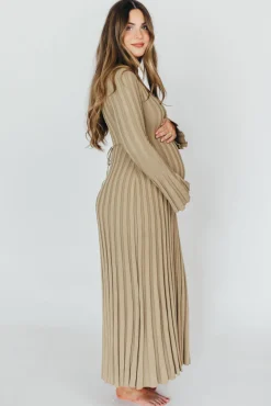 Best Worth Collective Hadley Long Sleeve V-Neck Knit Maxi Dress in Dune