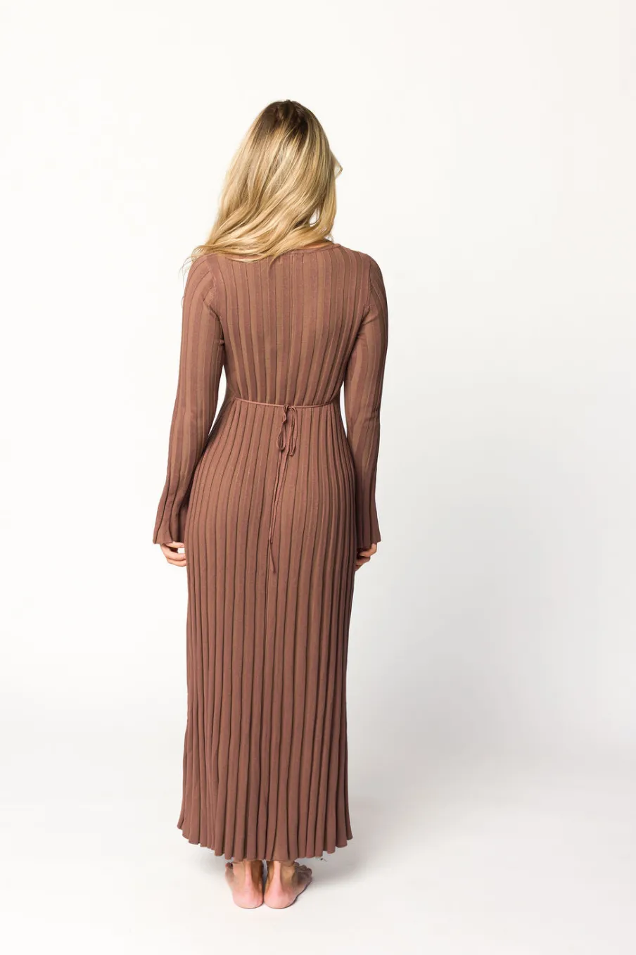 Sale Worth Collective Hadley Long Sleeve V-Neck Knit Maxi Dress in Cocoa