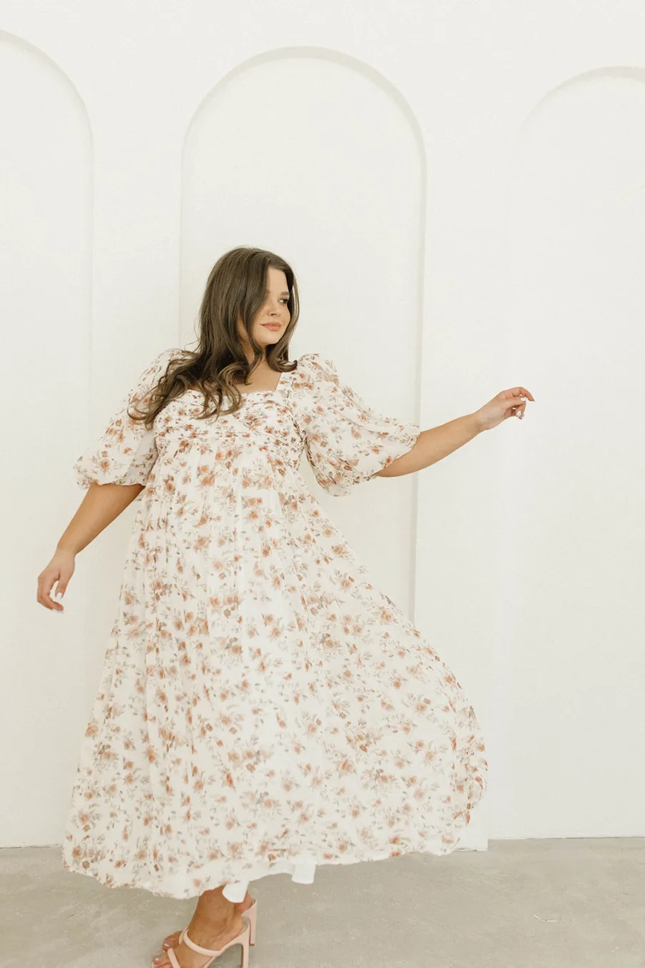 Sale Worth Collective Harlow Maxi Dress in Ivory Floral - Bump Friendly & Inclusive Sizing (