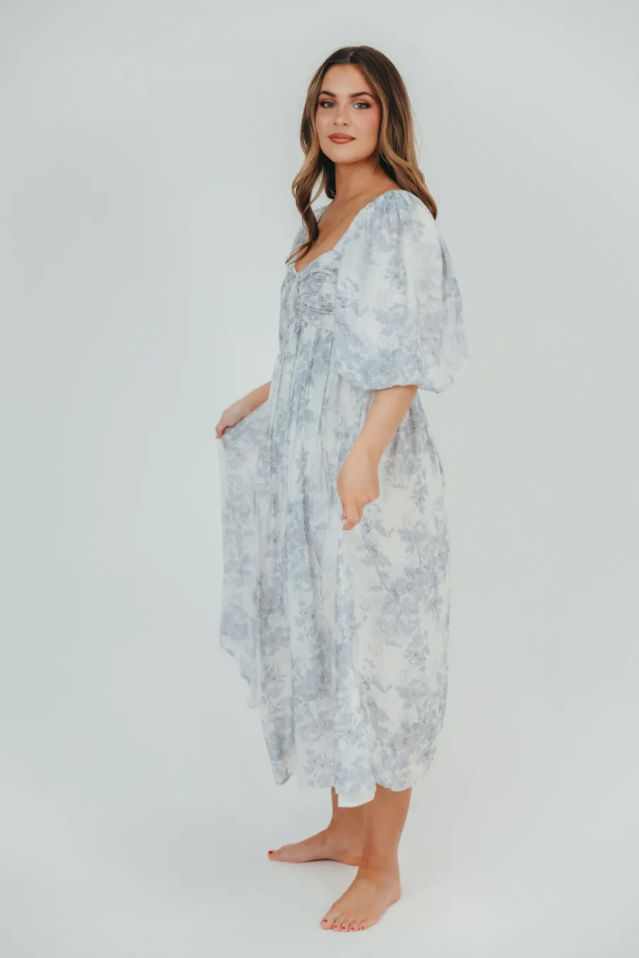 Discount Worth Collective Harlow Maxi Dress in Light Blue Floral - Bump Friendly and Size Inclus