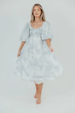 Discount Worth Collective Harlow Maxi Dress in Light Blue Floral - Bump Friendly and Size Inclus