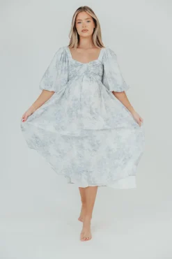 Discount Worth Collective Harlow Maxi Dress in Light Blue Floral - Bump Friendly and Size Inclus