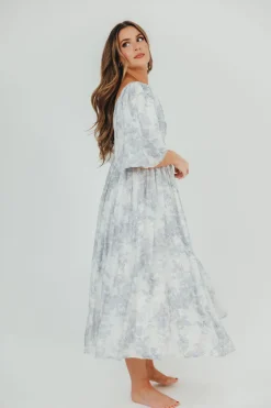Discount Worth Collective Harlow Maxi Dress in Light Blue Floral - Bump Friendly and Size Inclus