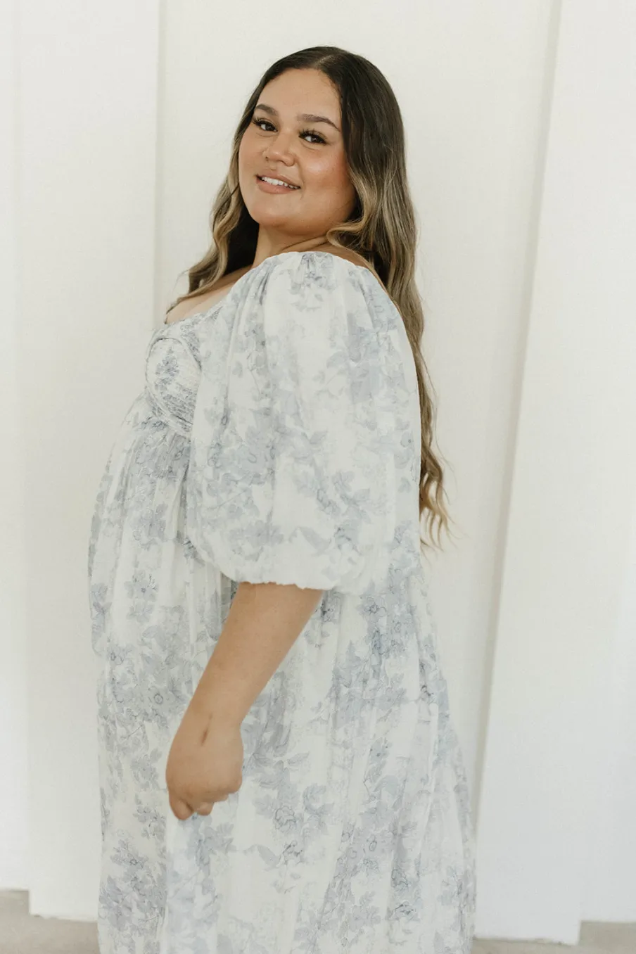 Discount Worth Collective Harlow Maxi Dress in Light Blue Floral - Bump Friendly and Size Inclus