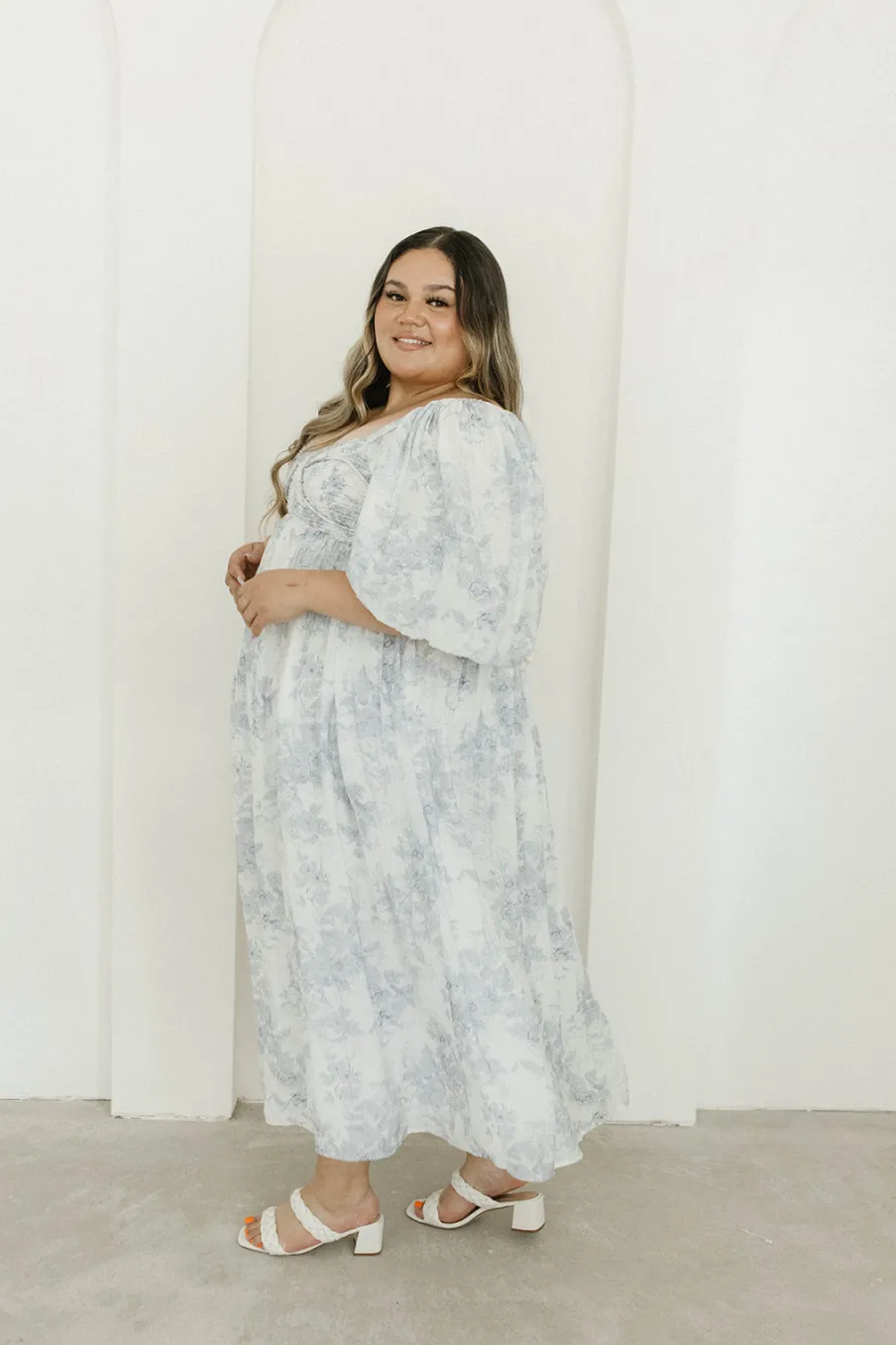 Discount Worth Collective Harlow Maxi Dress in Light Blue Floral - Bump Friendly and Size Inclus