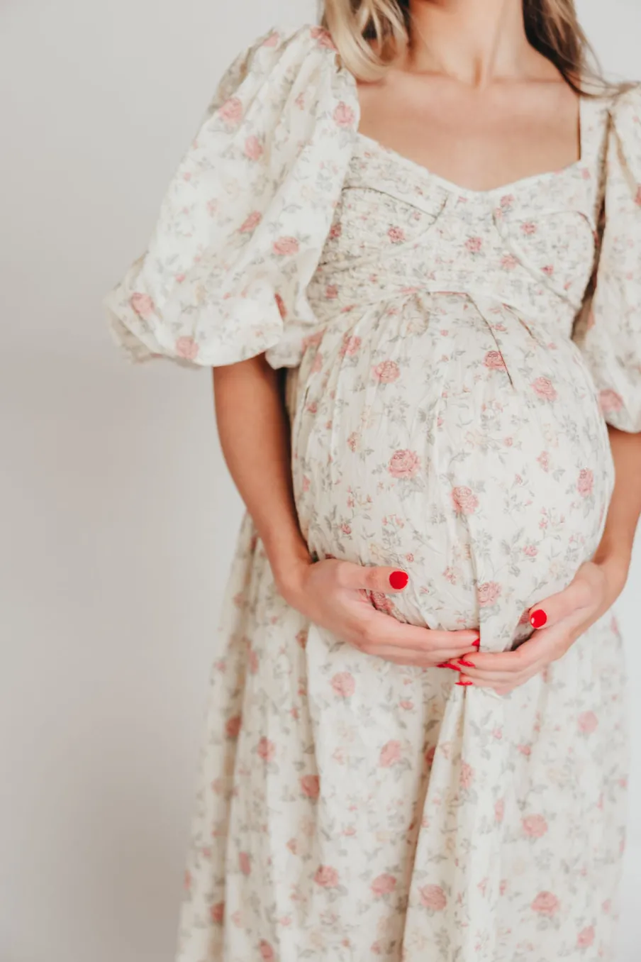 Online Worth Collective Harlow Maxi Dress in Off-White Floral - Bump Friendly & Inclusive Sizi