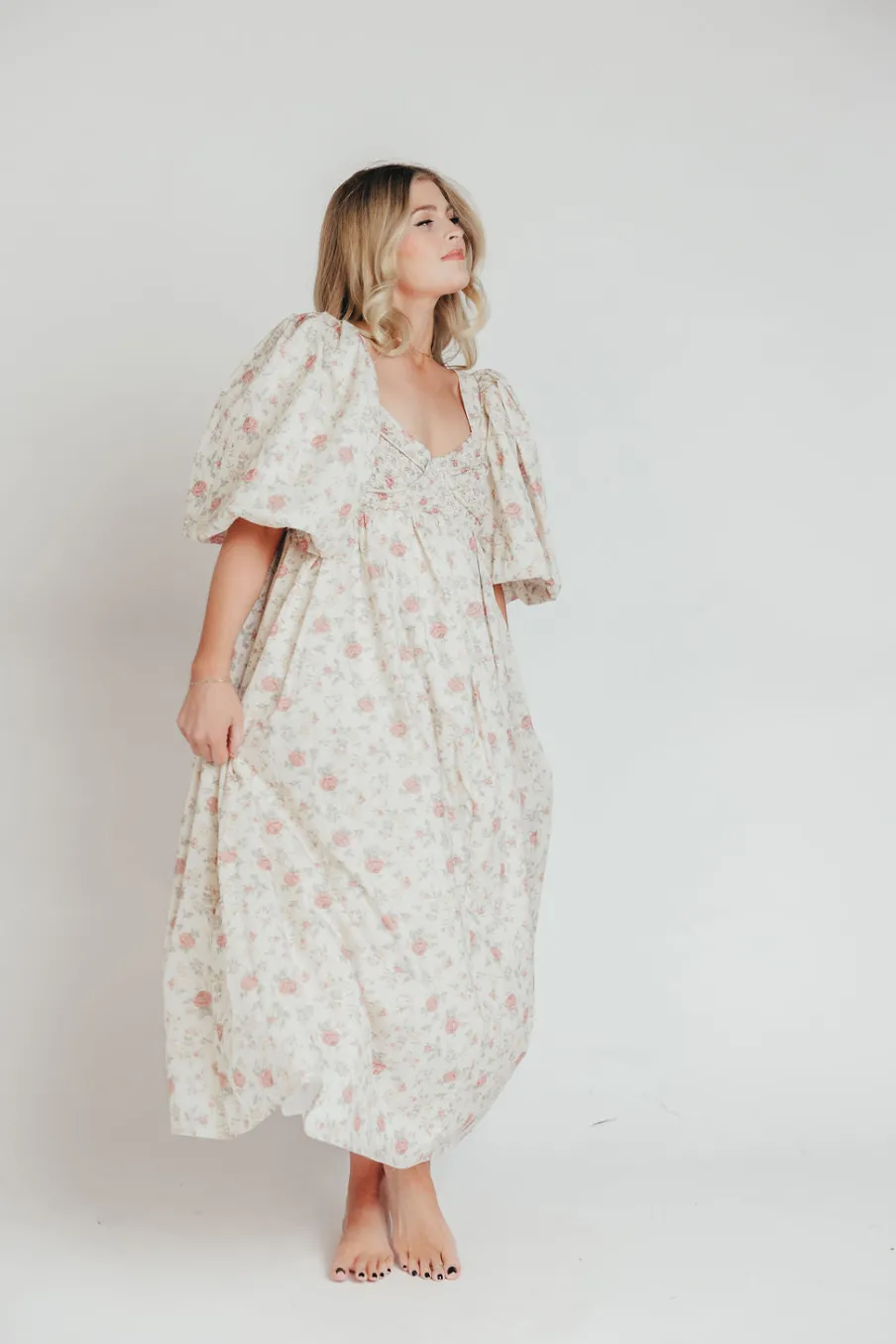 Online Worth Collective Harlow Maxi Dress in Off-White Floral - Bump Friendly & Inclusive Sizi